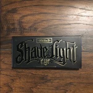 Almost New Kat Von D Shade & Light Eye Palette
